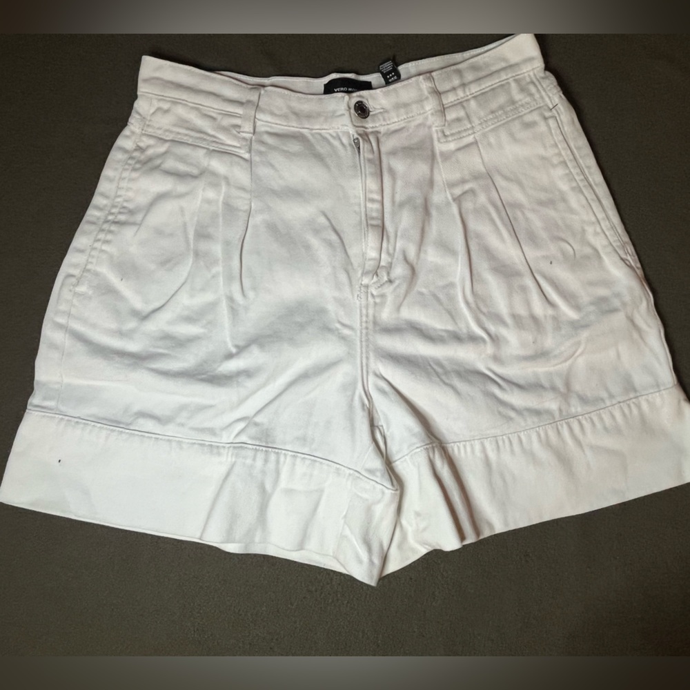Vero Moda Cream Women's Shorts